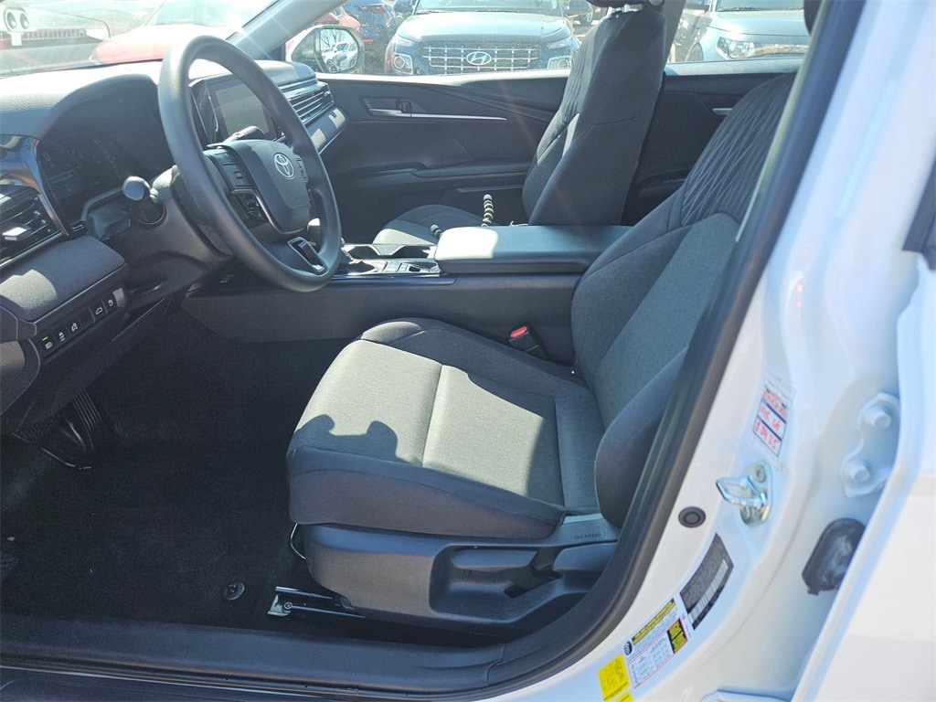 Thumbnail: 2025 Toyota Camry - 11