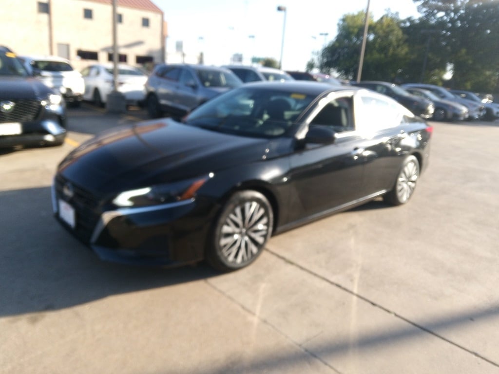 Thumbnail: 2024 Nissan Altima - 1