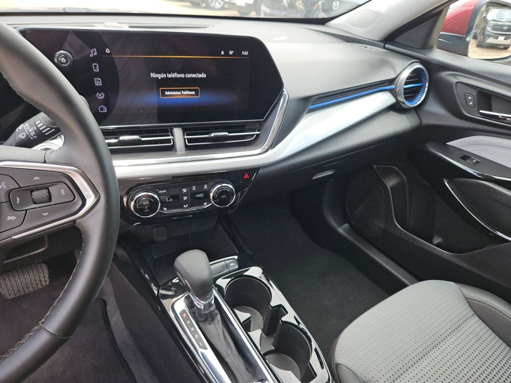 Thumbnail: 2025 Chevrolet Trax - 20