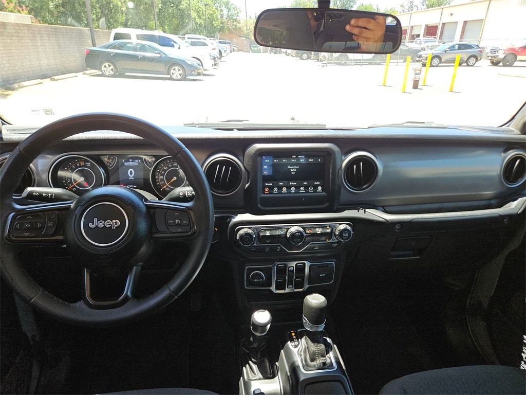 Thumbnail: 2023 Jeep Gladiator - 24