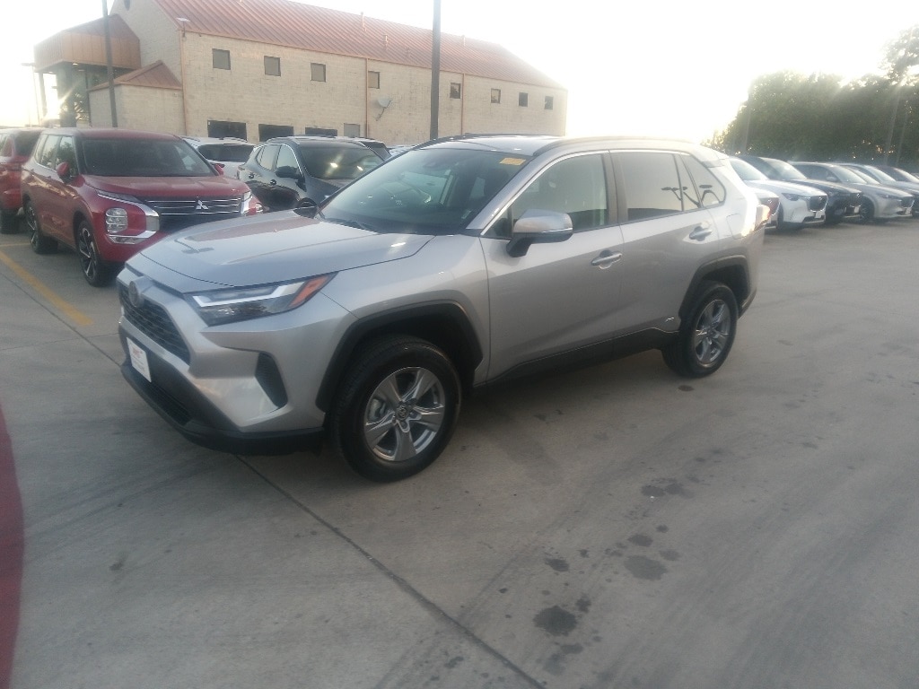 Thumbnail: 2025 Toyota RAV4 - 1