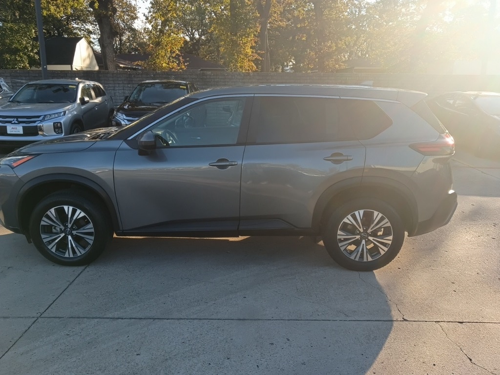 Thumbnail: 2023 Nissan Rogue - 4