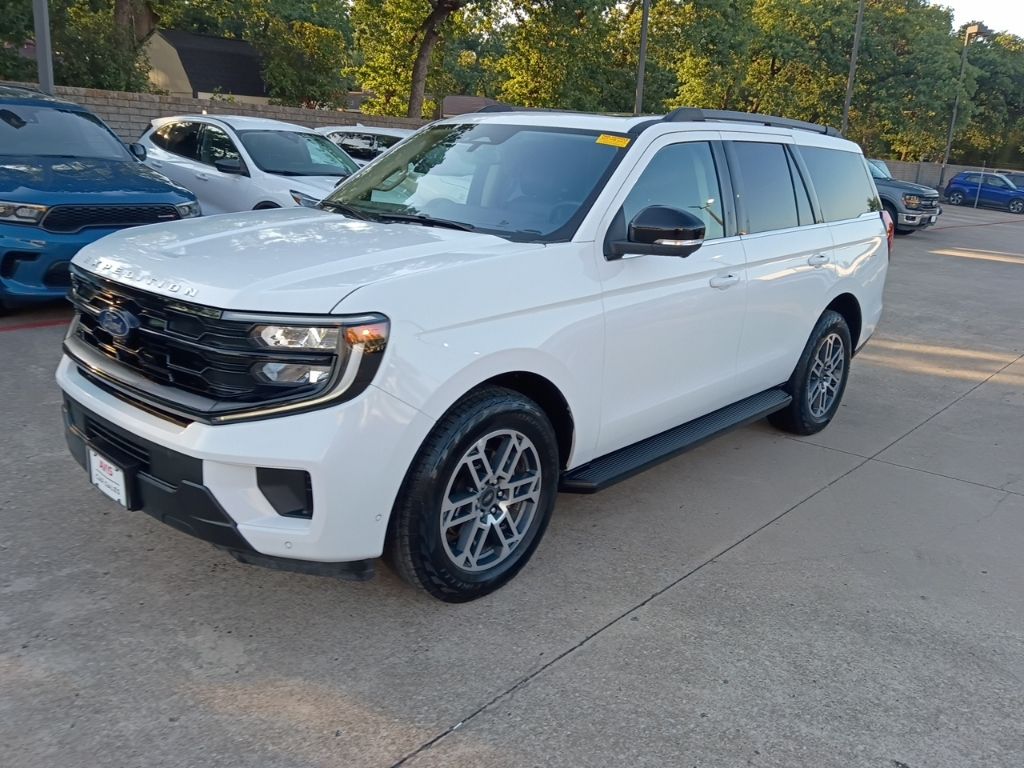 2025 Ford Expedition Active 4x4's photo
