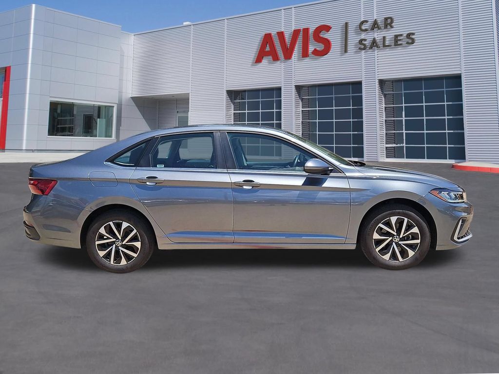 Thumbnail: 2025 Volkswagen Jetta - 5