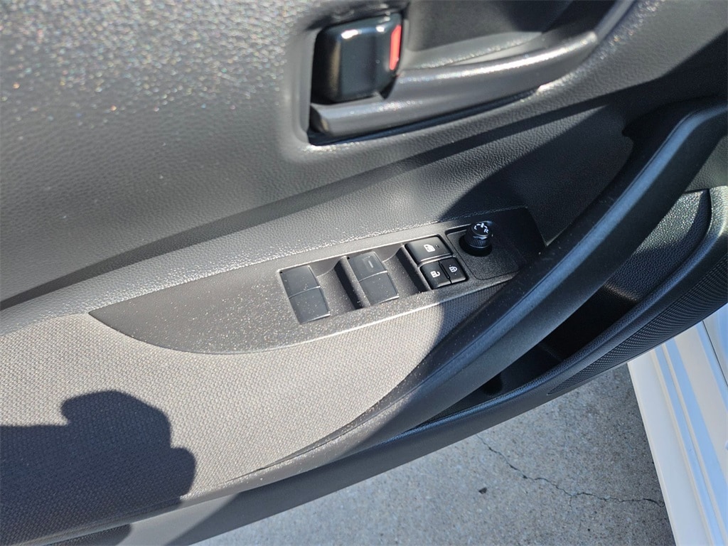 Thumbnail: 2025 Toyota Corolla - 15