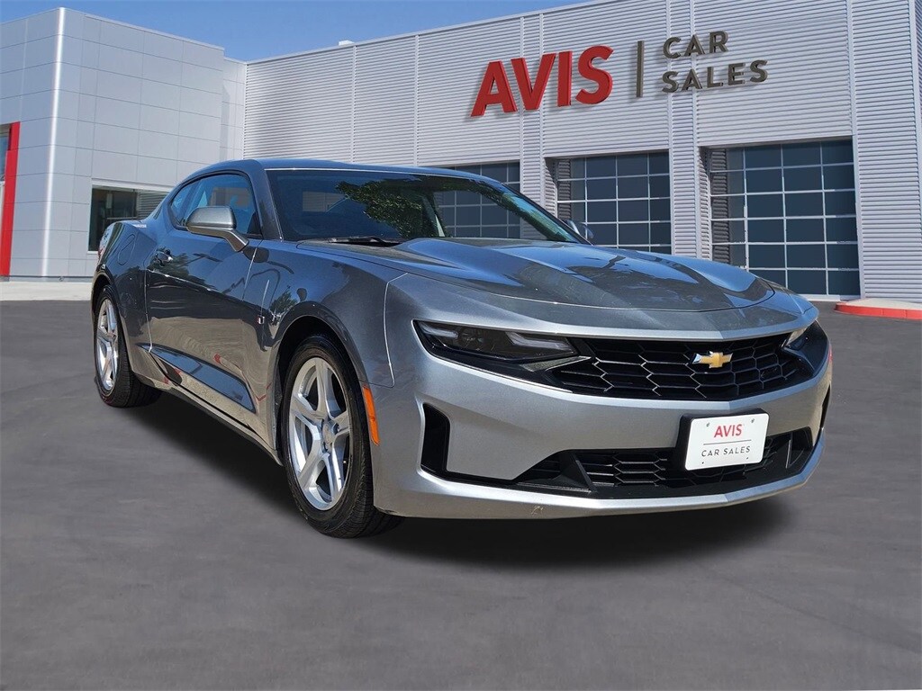 2023 Chevrolet Camaro 1LT photo 3