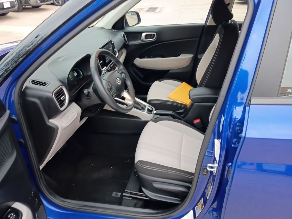 Thumbnail: 2025 Hyundai Venue - 3