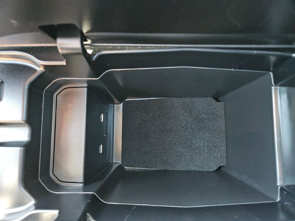 Thumbnail: 2025 Mazda CX-50 - 30