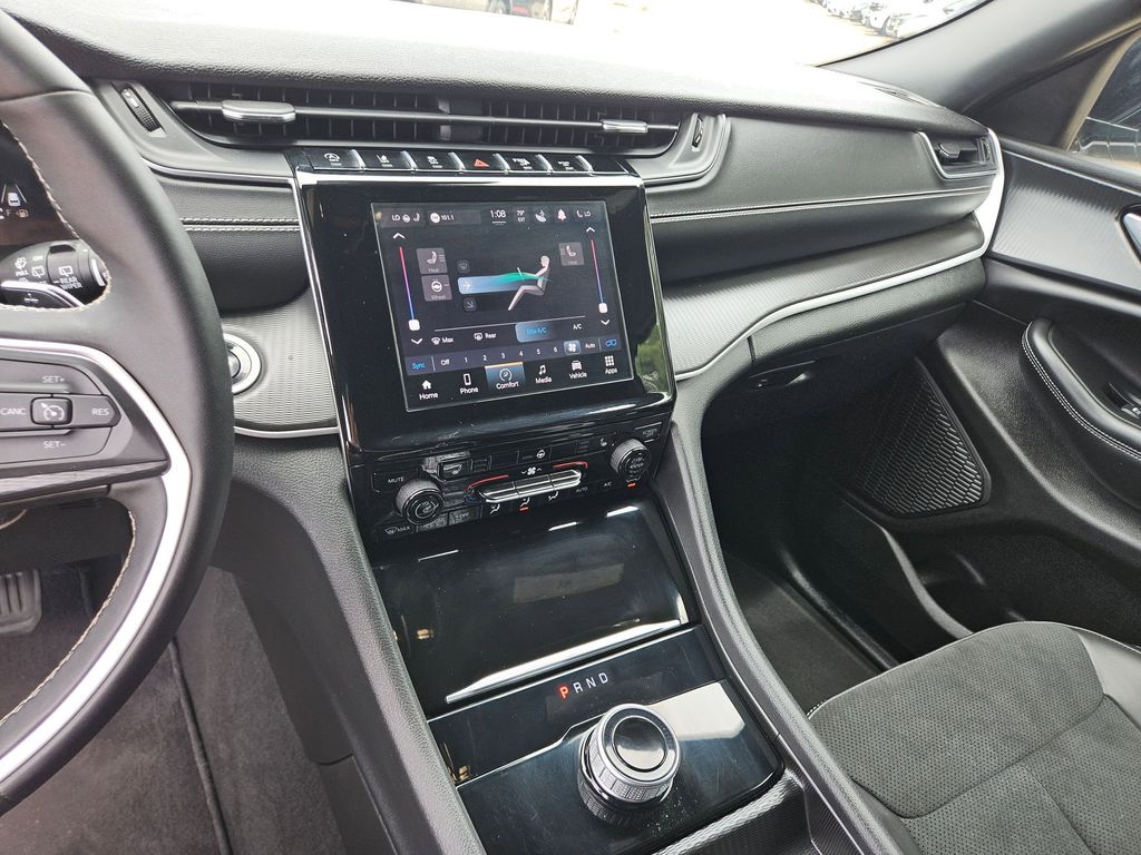 Thumbnail: 2025 Jeep Grand Cherokee - 20
