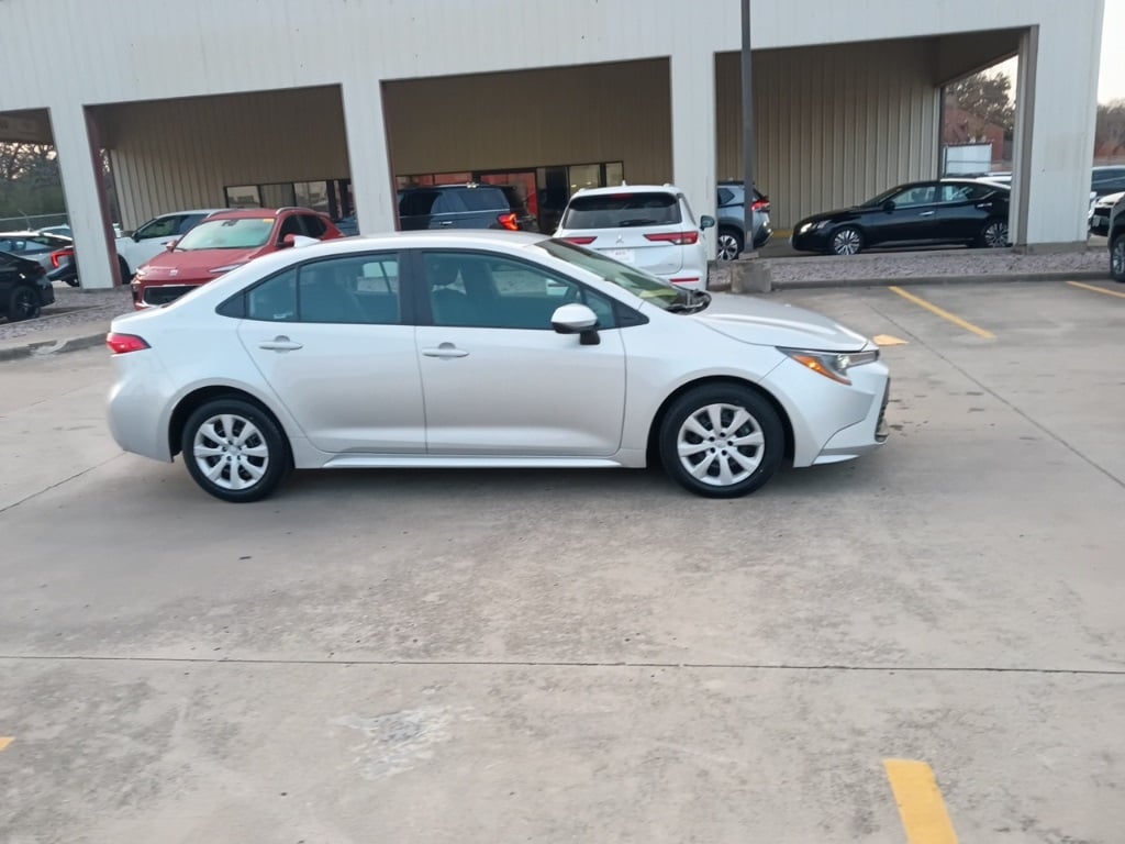 Thumbnail: 2024 Toyota Corolla - 4