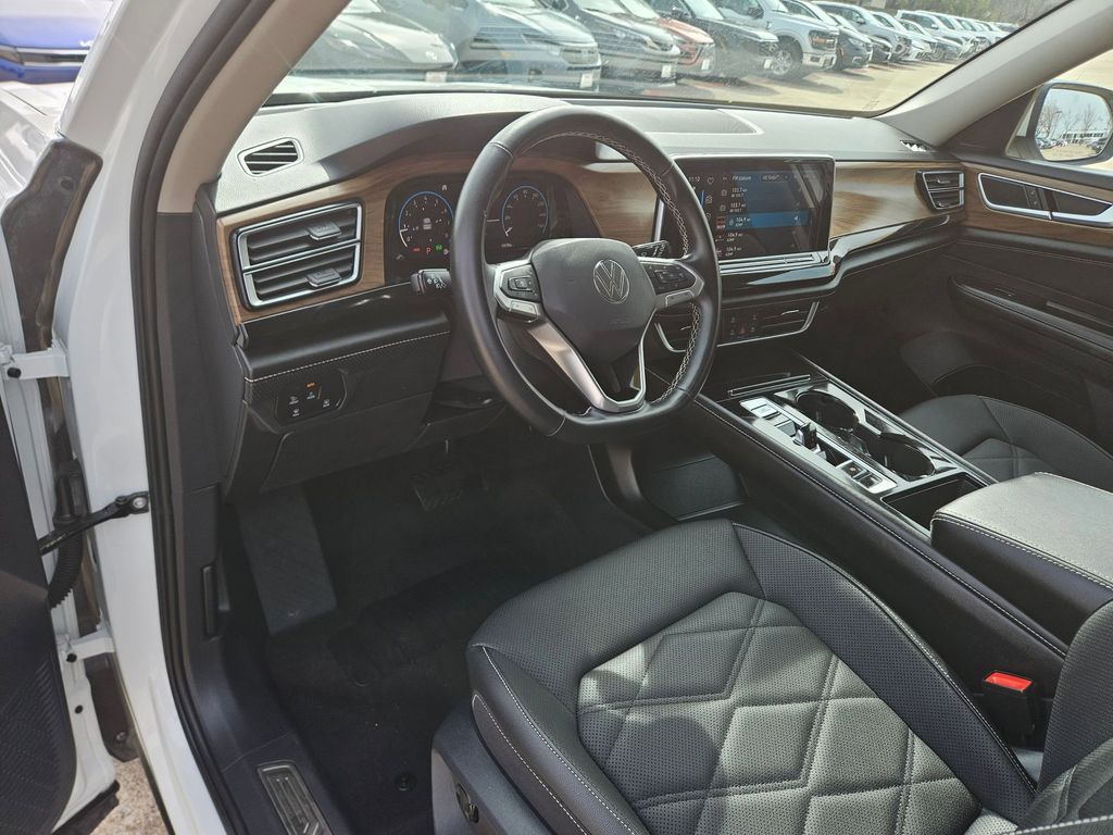 Thumbnail: 2025 Volkswagen Atlas - 13