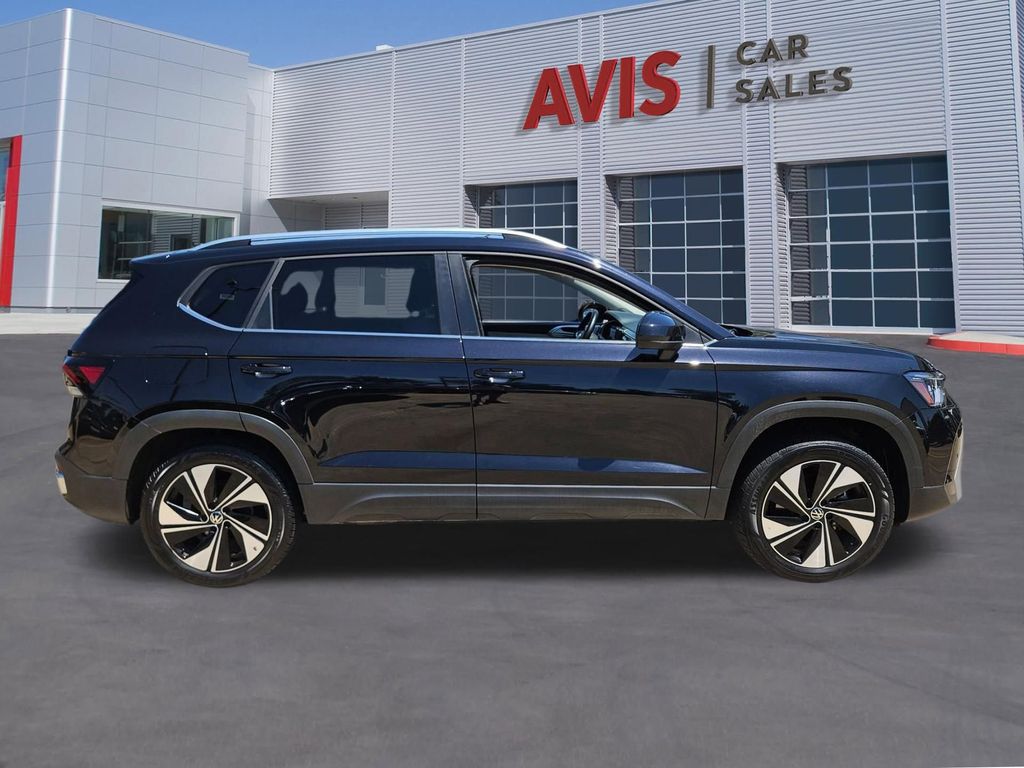 Thumbnail: 2025 Volkswagen Taos - 7