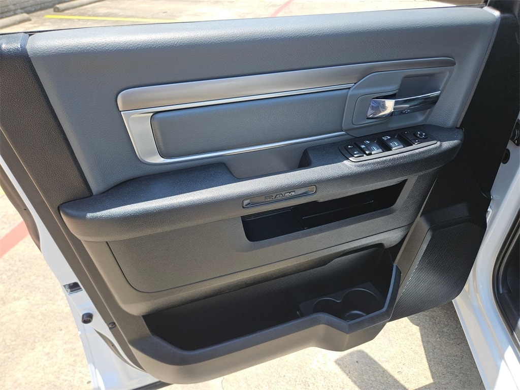 Thumbnail: 2023 RAM 1500 Classic - 11