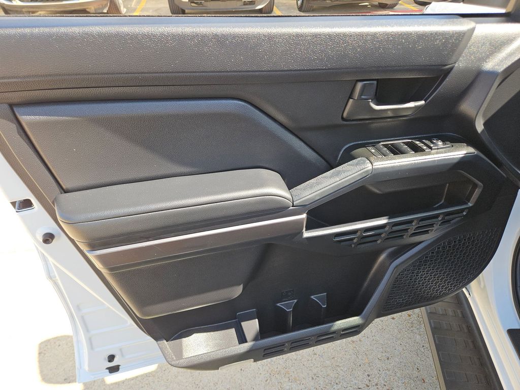 Thumbnail: 2025 Toyota 4Runner - 14