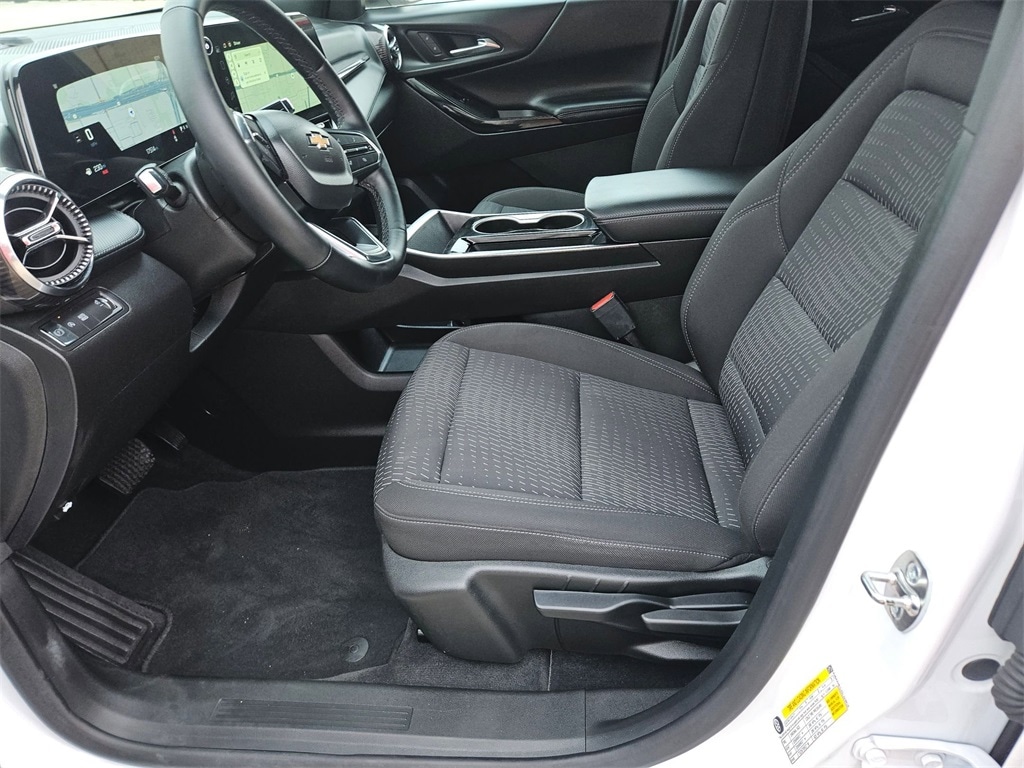 Thumbnail: 2025 Chevrolet Equinox - 11