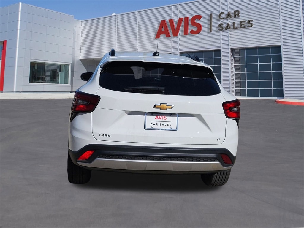 Thumbnail: 2025 Chevrolet Trax - 5