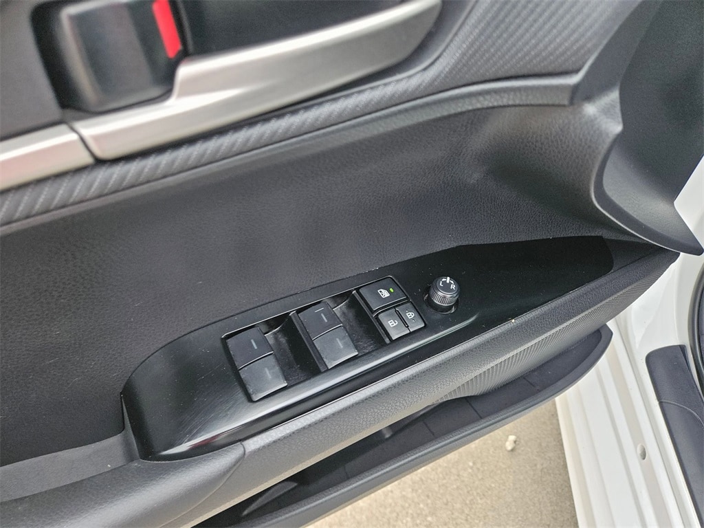 Thumbnail: 2025 Toyota Camry - 15