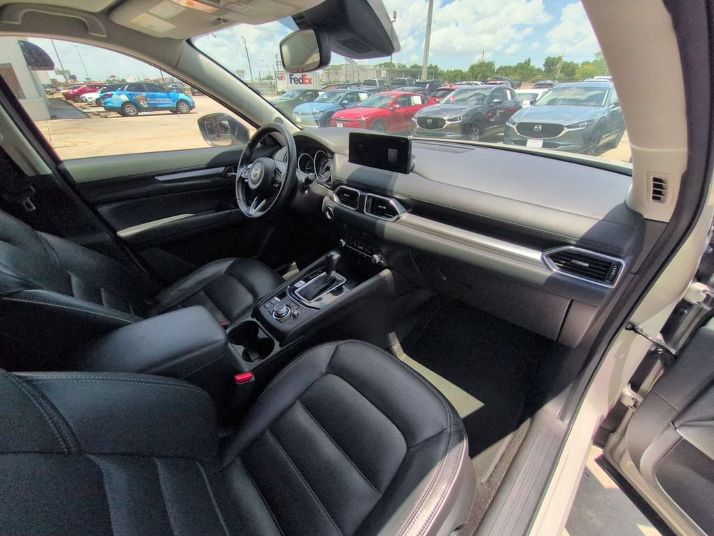 2025 Mazda CX-5 S Preferred package - Photo 31