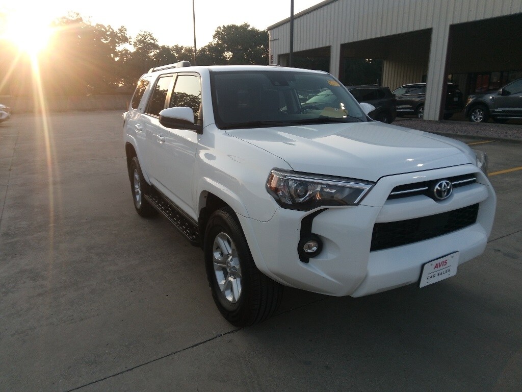2024 Toyota 4Runner SR5 photo 2
