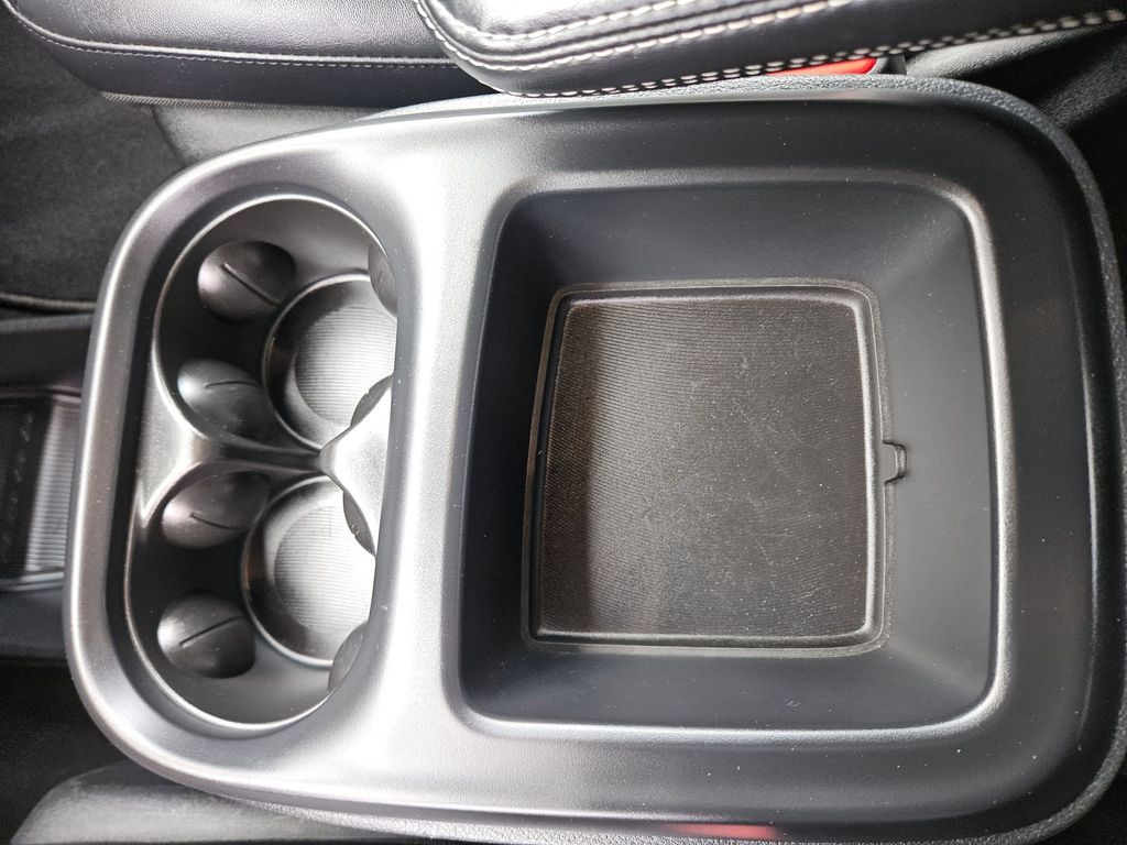 Thumbnail: 2025 Chrysler Pacifica - 28