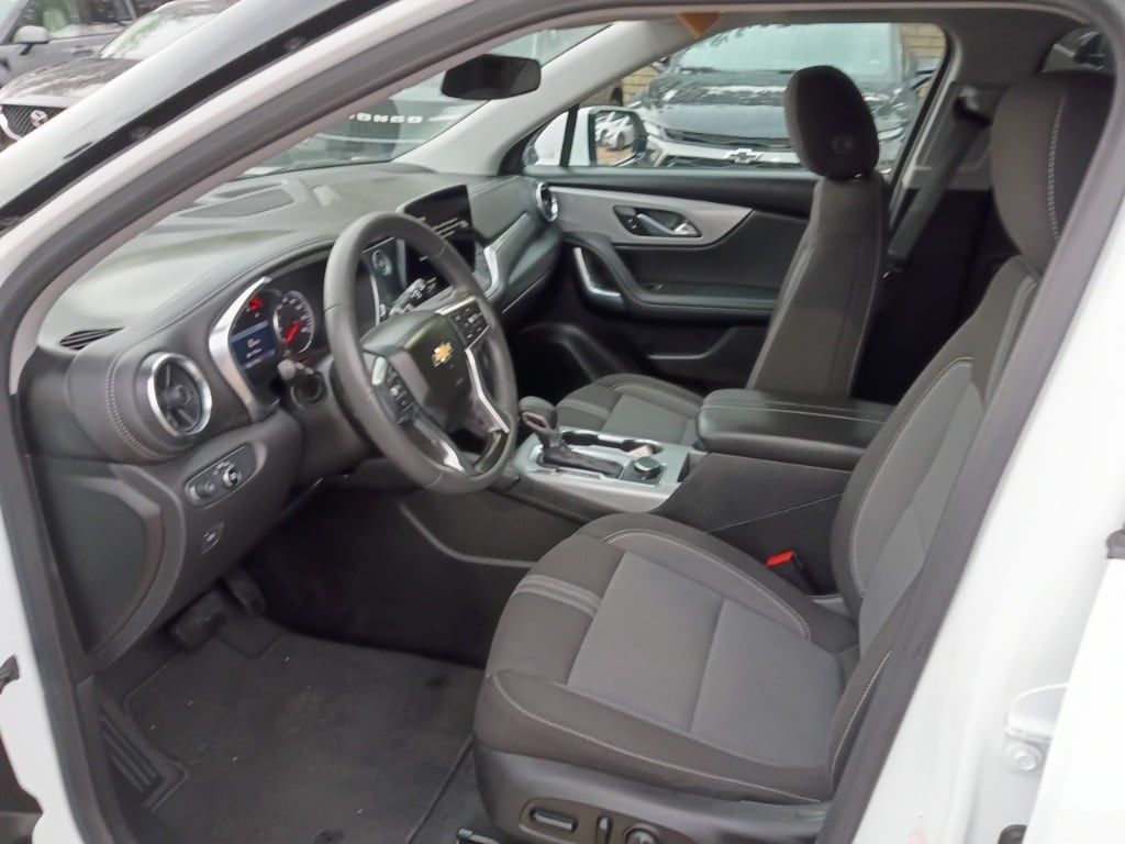 Thumbnail: 2023 Chevrolet Blazer - 9