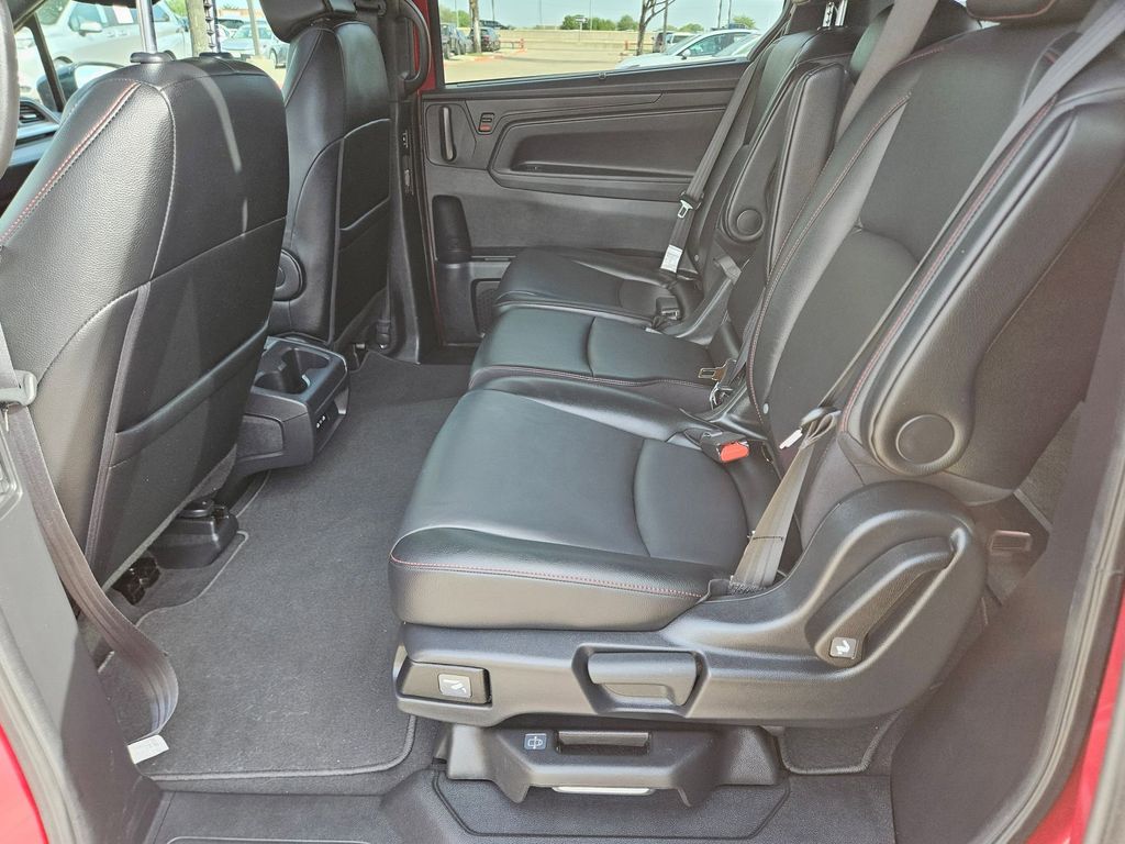 Thumbnail: 2025 Honda Odyssey - 28