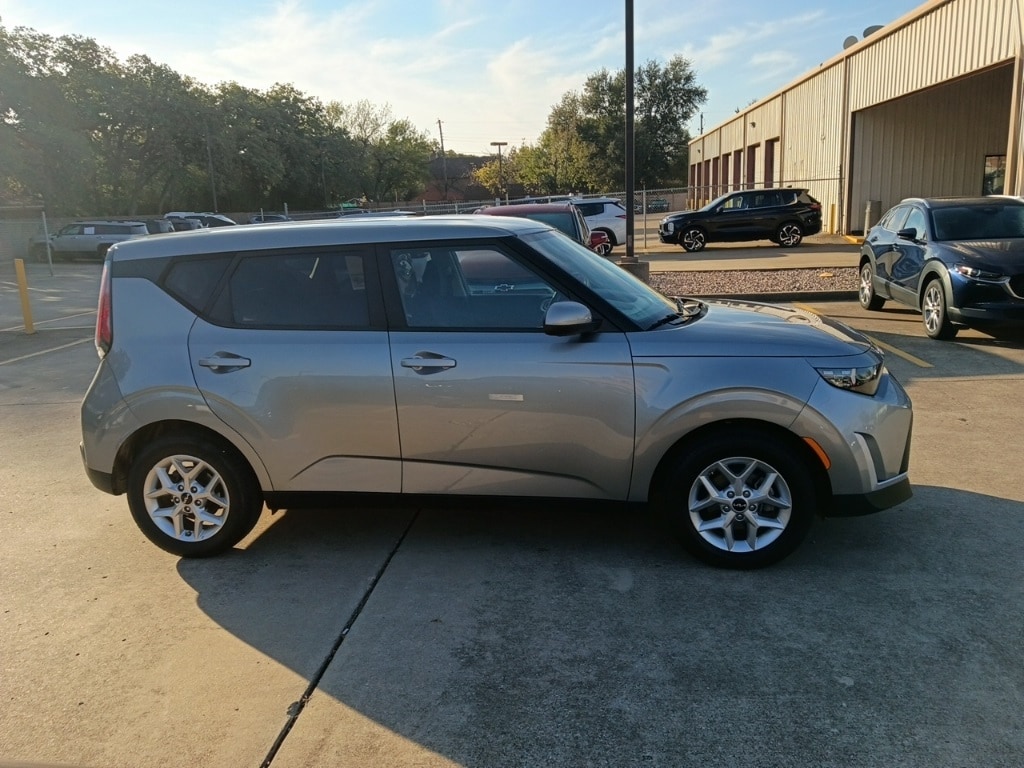 Thumbnail: 2024 Kia Soul - 7