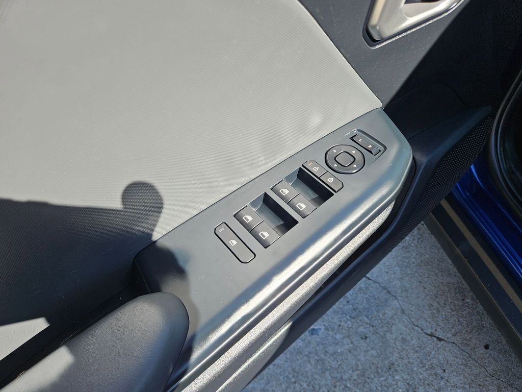 Thumbnail: 2025 Kia K4 - 15