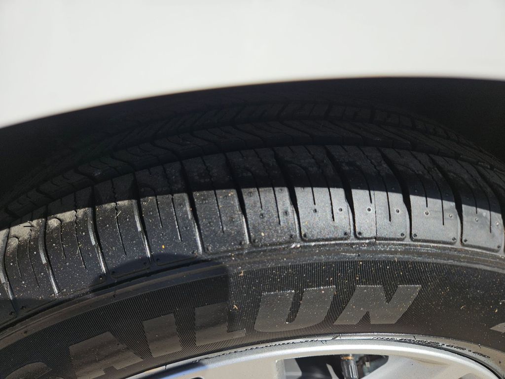 Thumbnail: 2025 Toyota Camry - 26