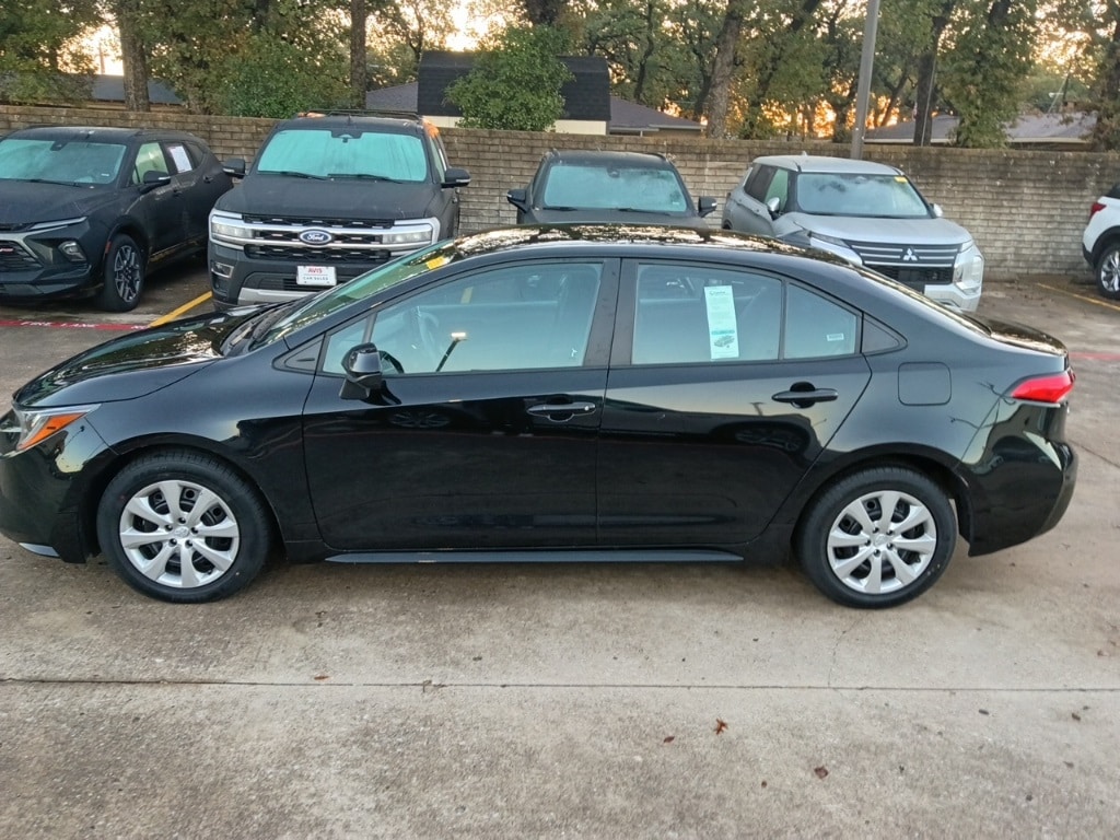 Thumbnail: 2024 Toyota Corolla - 4