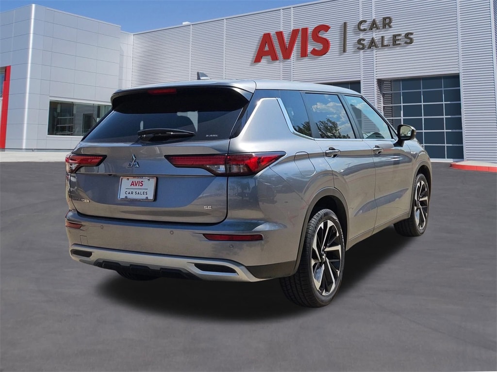 Thumbnail: 2024 Mitsubishi Outlander - 6