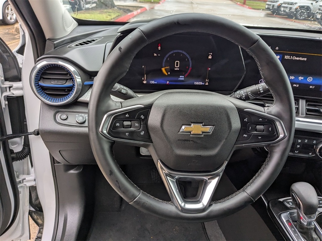 Thumbnail: 2025 Chevrolet Trax - 17