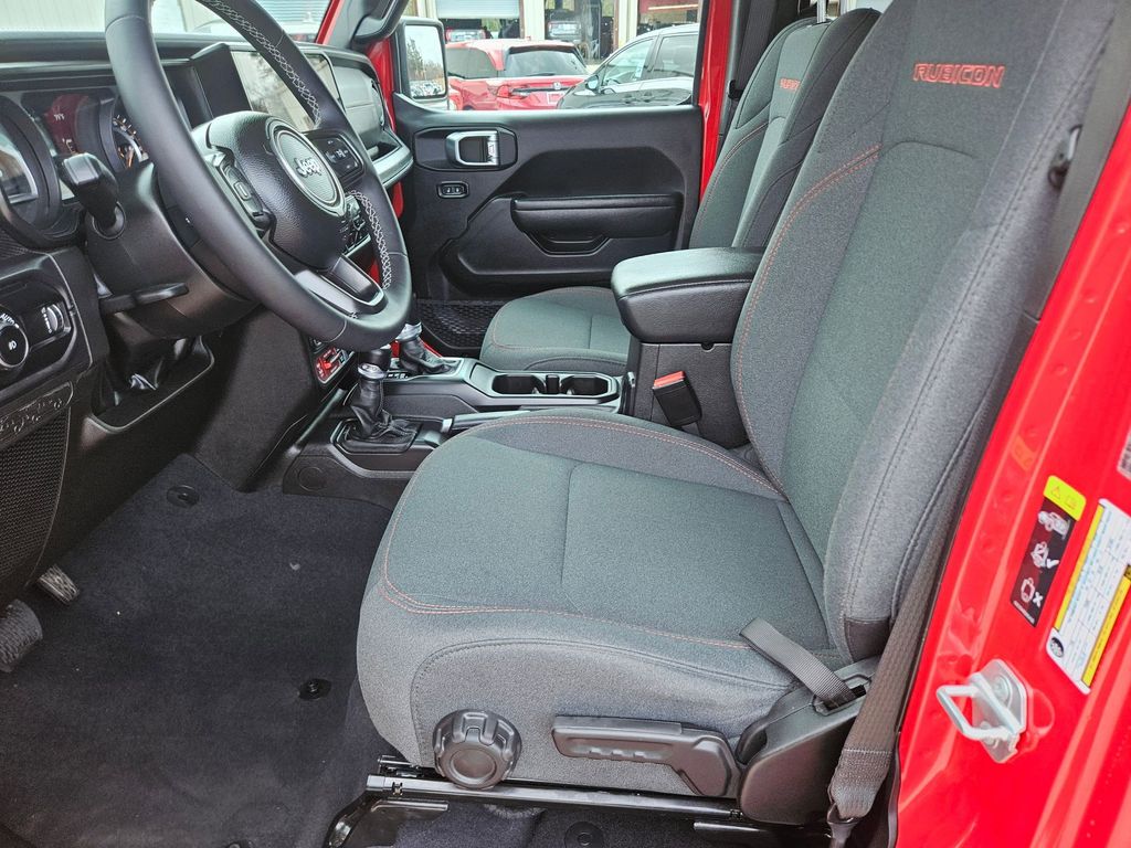 Thumbnail: 2025 Jeep Wrangler - 11