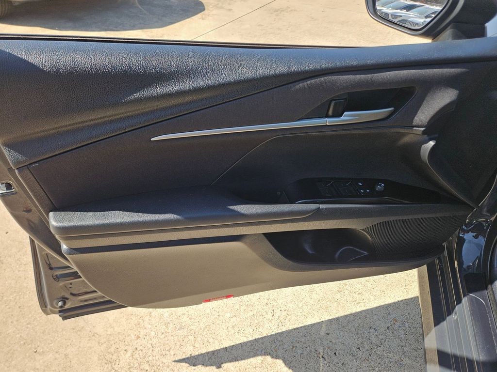 Thumbnail: 2025 Toyota Camry - 14