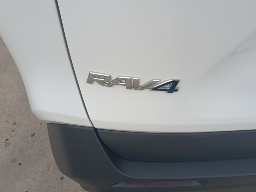 Thumbnail: 2025 Toyota RAV4 - 11