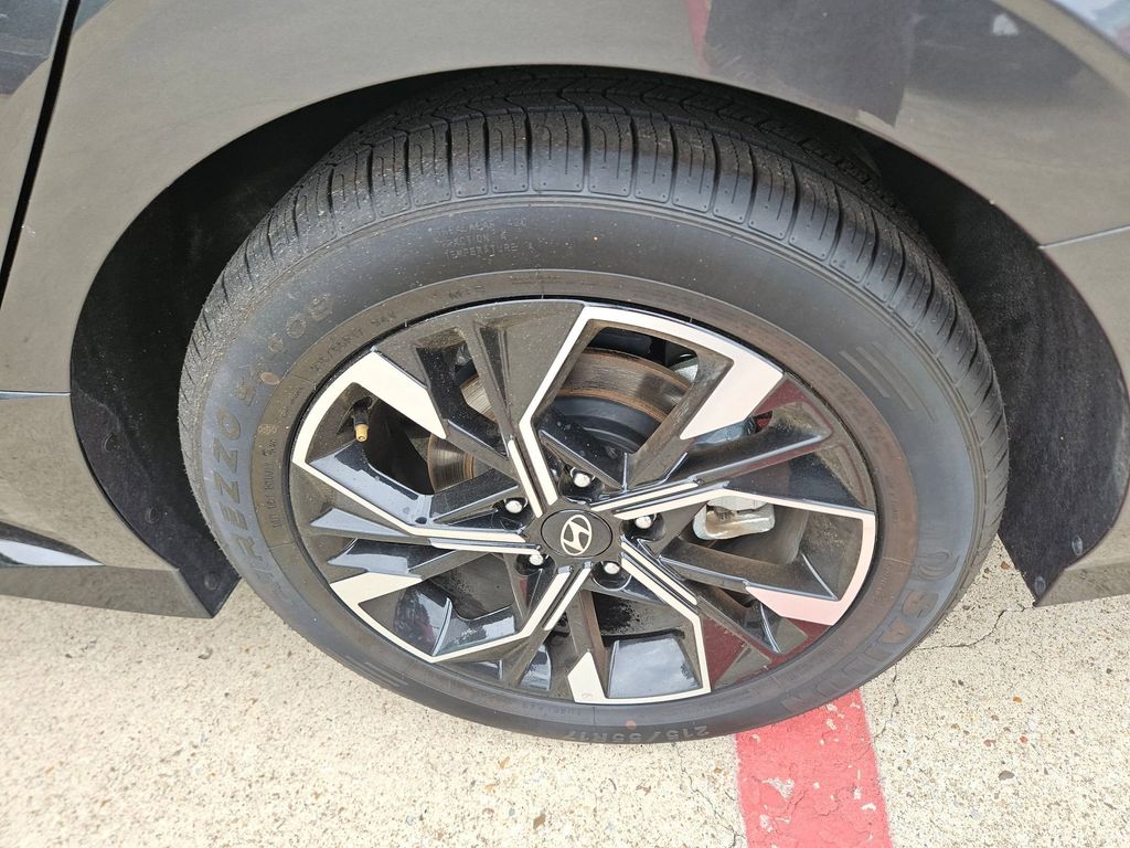 Thumbnail: 2025 Hyundai Sonata - 25