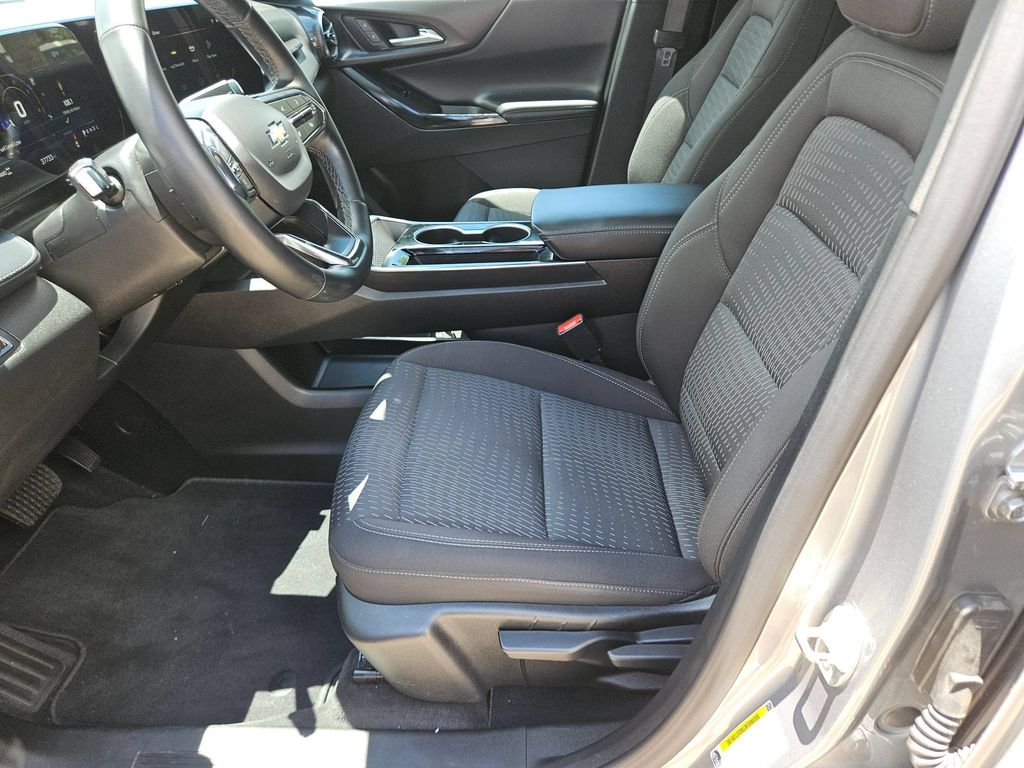 Thumbnail: 2025 Chevrolet Equinox - 14