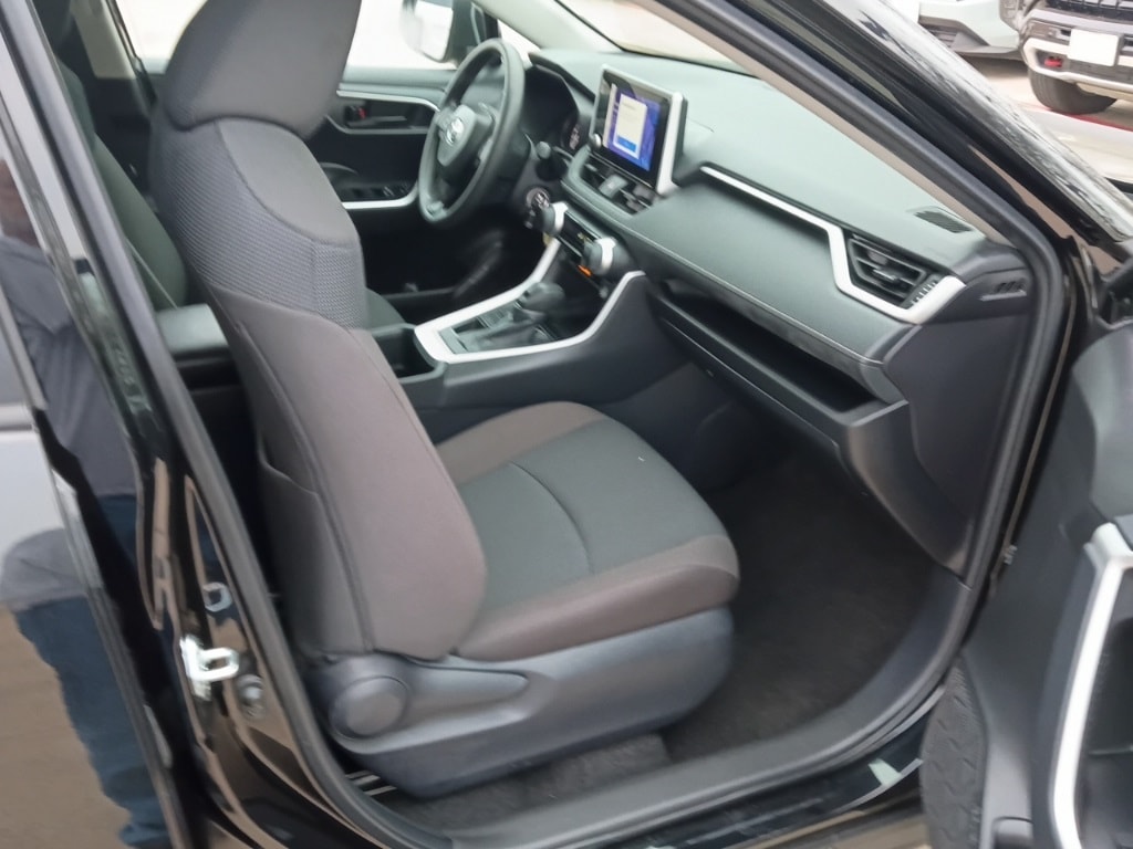 Thumbnail: 2025 Toyota RAV4 - 8