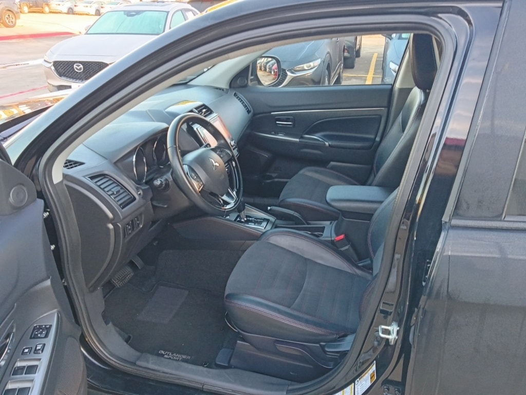 Thumbnail: 2024 Mitsubishi Outlander Sport - 3