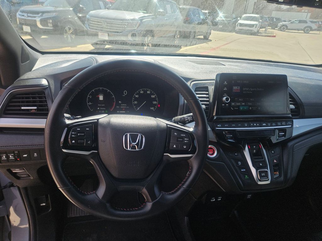 Thumbnail: 2025 Honda Odyssey - 17