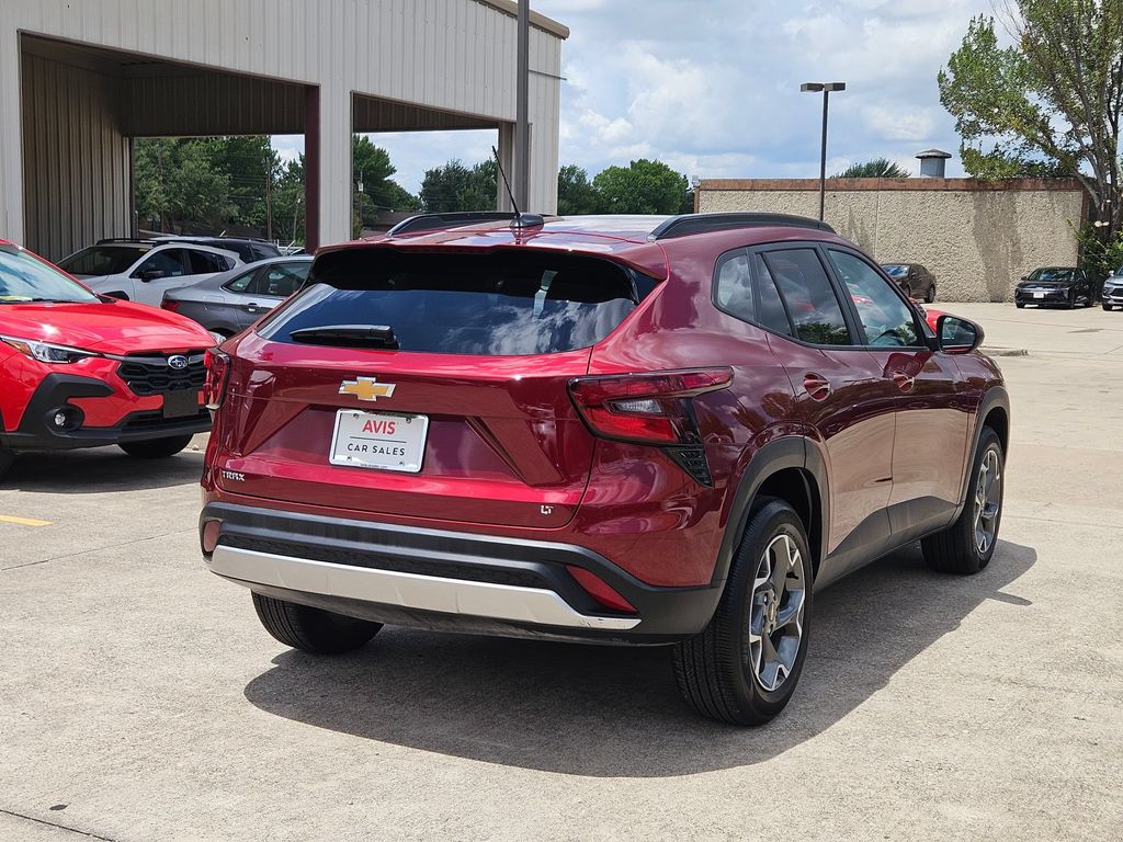 Thumbnail: 2025 Chevrolet Trax - 5