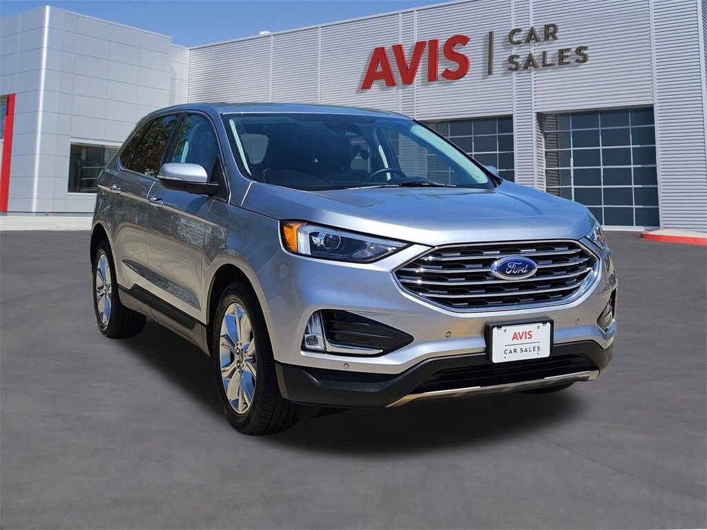 2024 Ford Edge Titanium photo 3