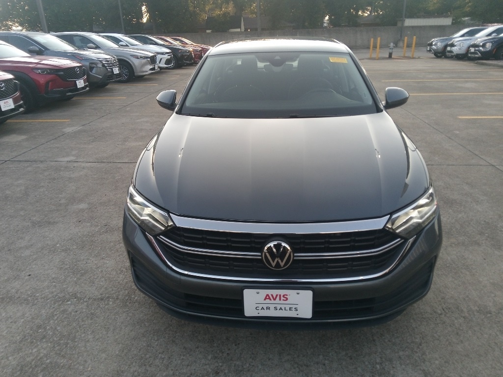 Thumbnail: 2024 Volkswagen Jetta - 3
