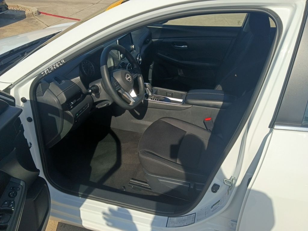 Thumbnail: 2025 Nissan Sentra - 4