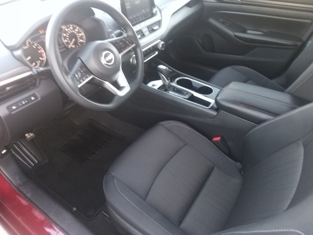 Thumbnail: 2024 Nissan Altima - 9