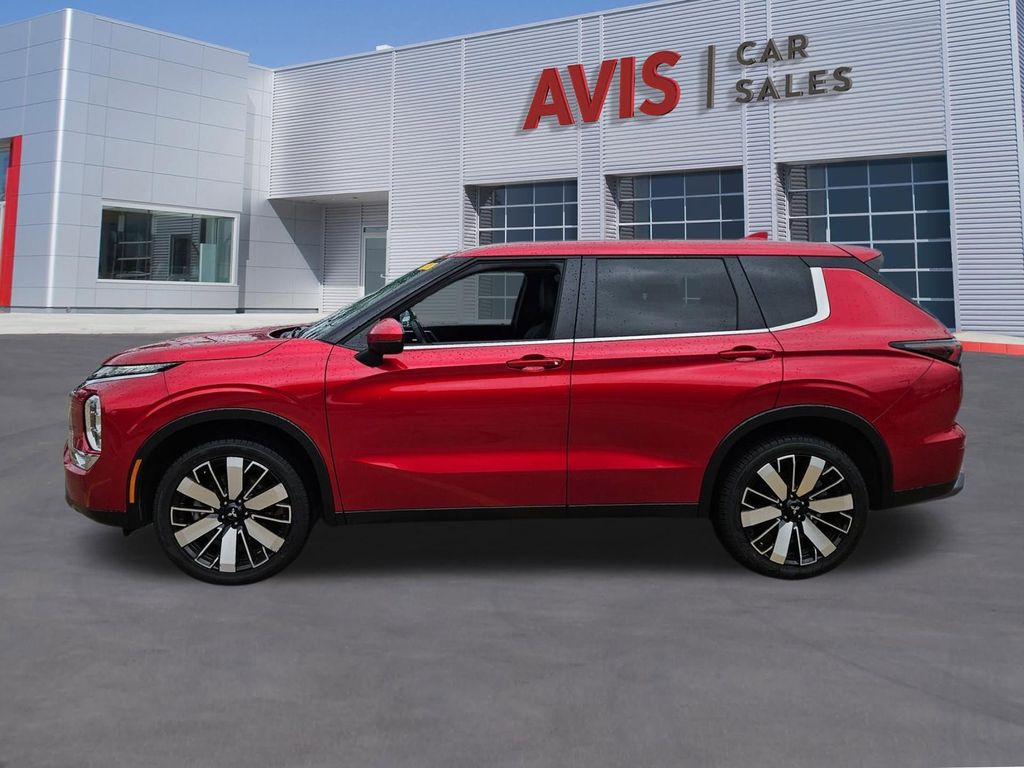 Thumbnail: 2025 Mitsubishi Outlander - 2