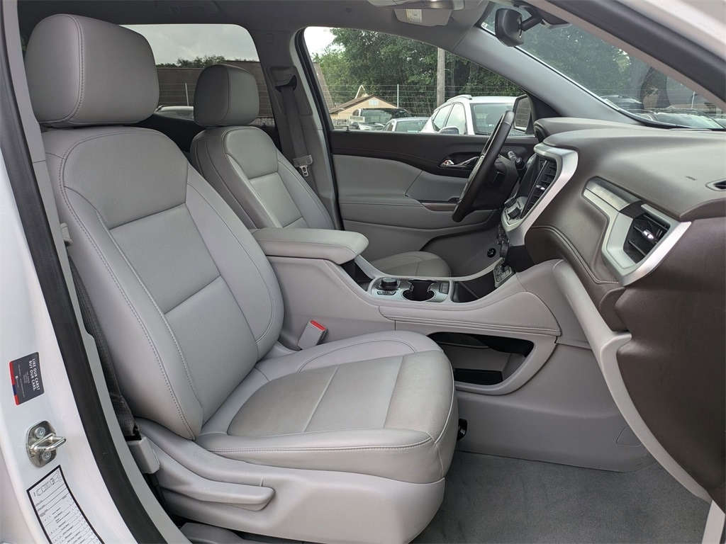 2023 GMC Acadia SLT 31