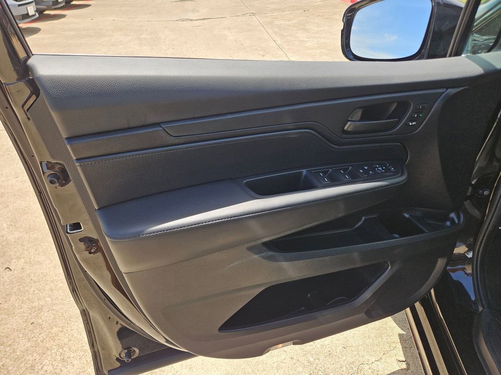 Thumbnail: 2025 Honda Odyssey - 14