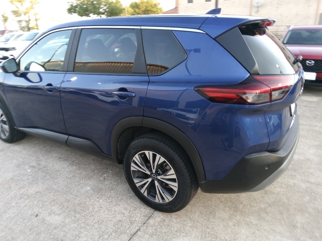 Thumbnail: 2023 Nissan Rogue - 4