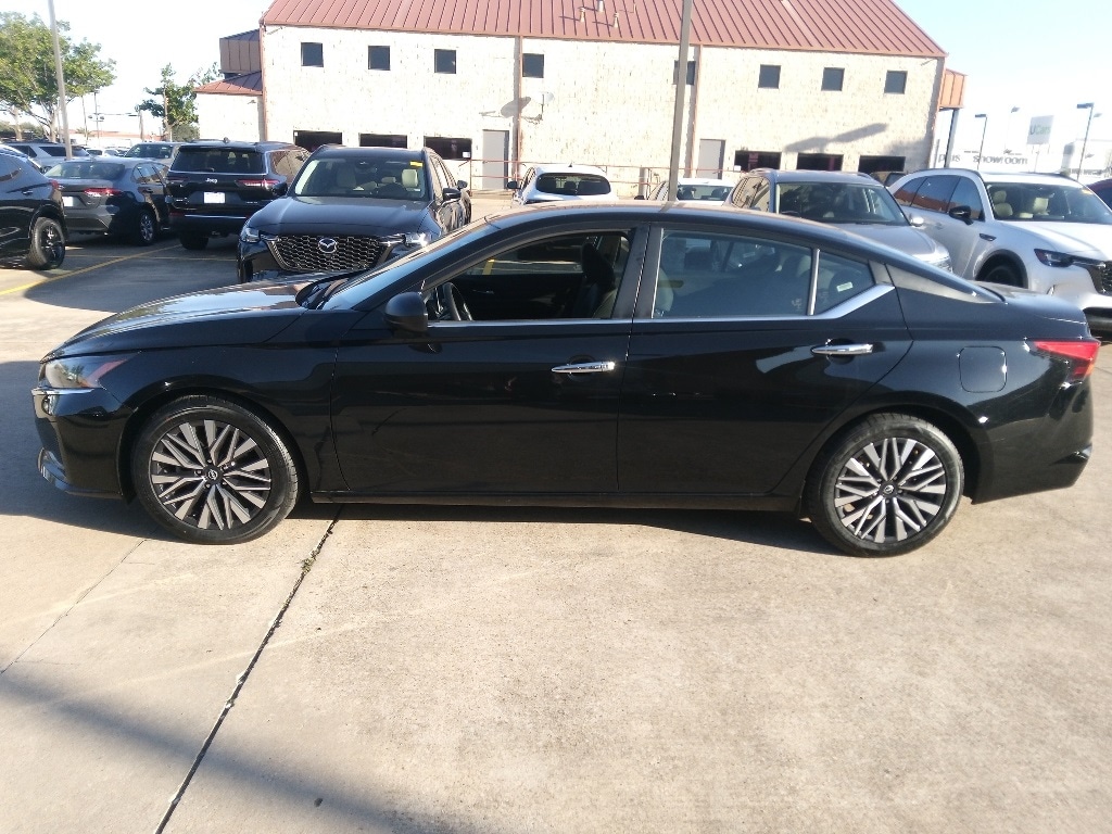 Thumbnail: 2024 Nissan Altima - 4
